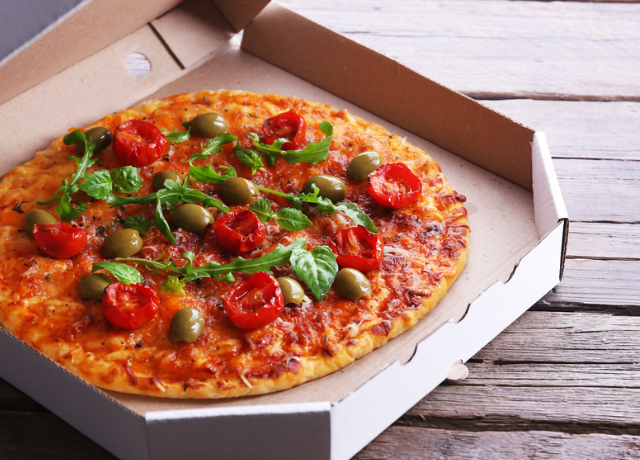 Az a kis műanyag a pizzás dobozban életet menthet