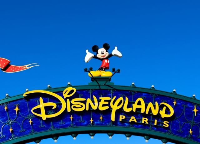 Így készítik a híres kolbászos szószt Disneylandben