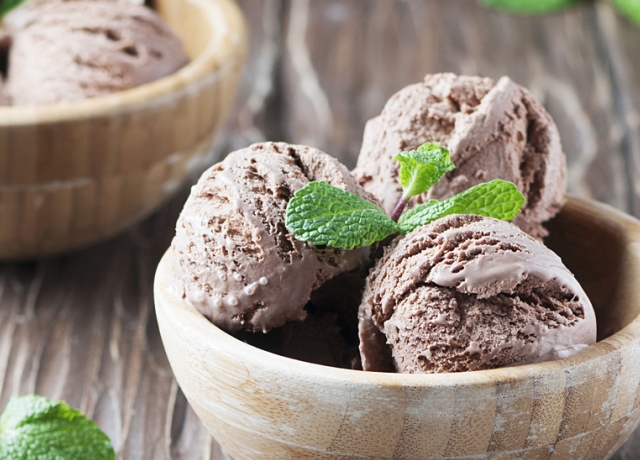 Sok helyen féláron kapható majd a fagylalt május 8-án! Miért pont akkor? És hova menjünk fagyizni?