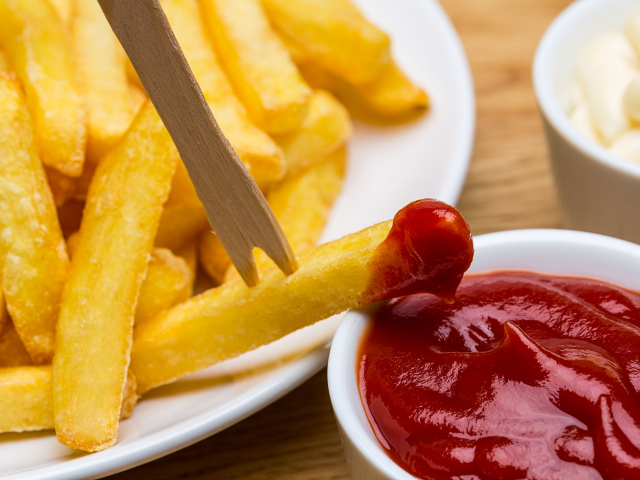 De miért kerül ketchup a hasábkrumplira?