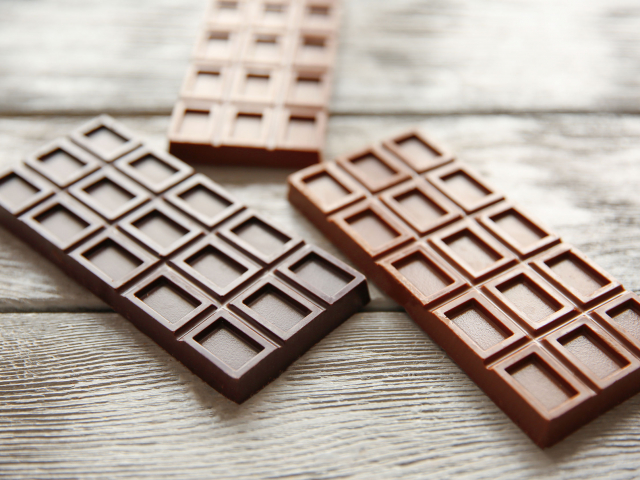 Indiában piacra dobták a „4 az 1-ben” táblás csokit