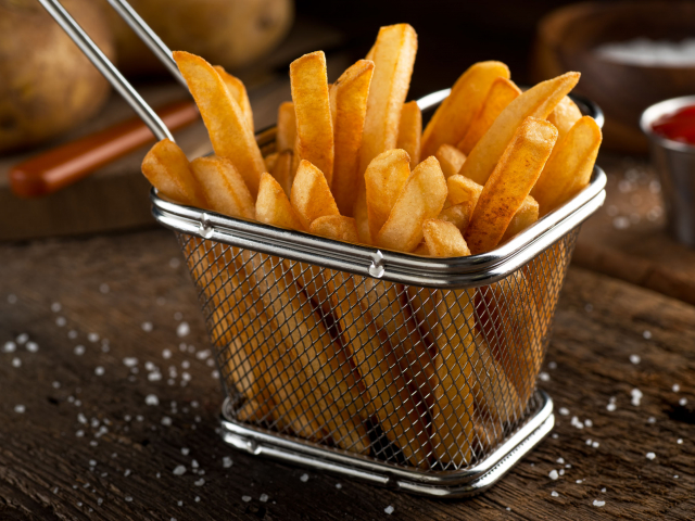 Krumplitények következnek – te mindent tudsz a sült burgonyáról?