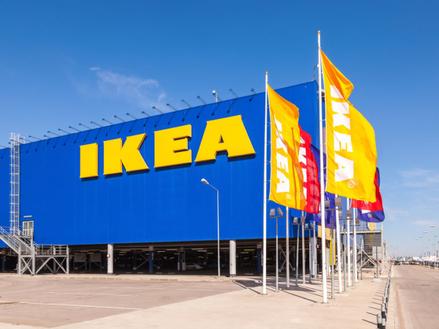 Környezettudatos döntés: az IKEA kivonja választékából az egyszer használatos műanyag termékeket