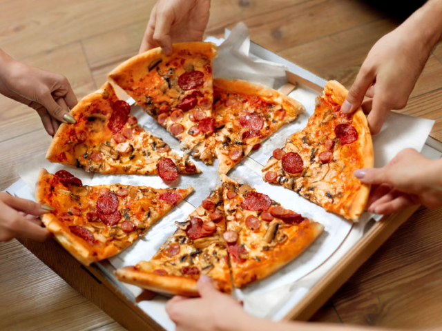 Ma van a pizza világnapja! Tudtad, hogy Magyarországon minden negyedik házhoz rendelt étel pizza?