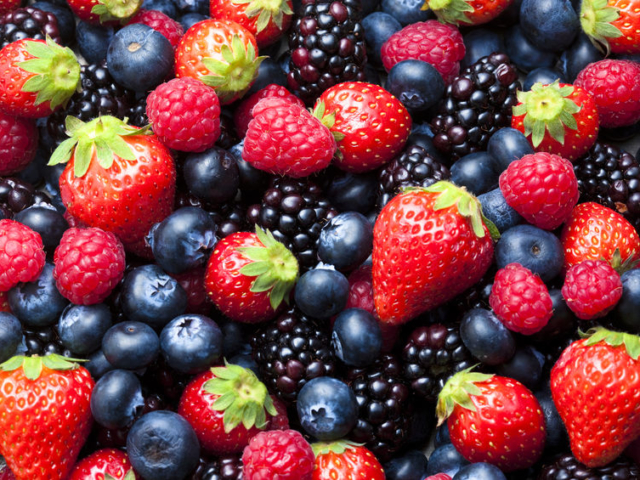 Apró, guruló szemek… 8 érdekesség a finom és egészséges bogyós gyümölcsökről