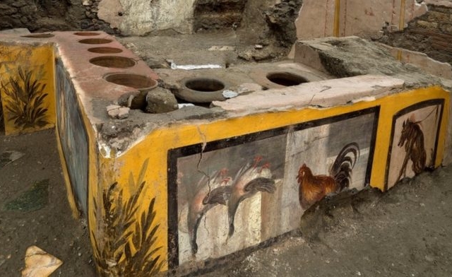 Kétezer éves gyorséttermet találtak a régészek Pompejiben