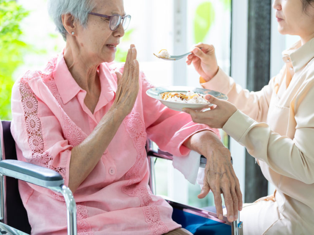 Életkori változások, amelyek befolyásolják az idősek étkezési szokásait