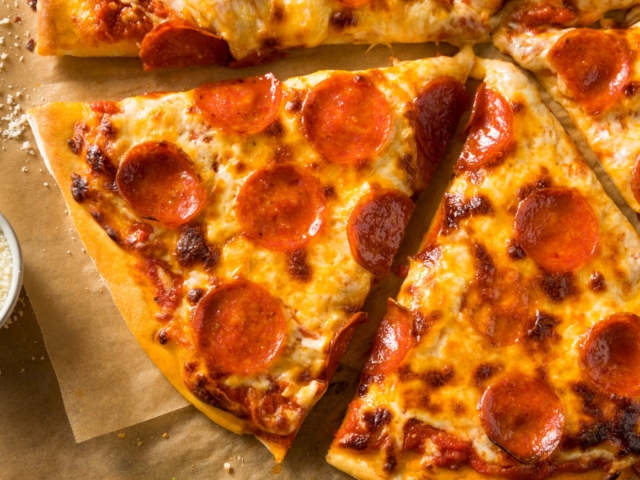 A pepperóni pizza vegán? Az 5 legbizarrabb kérdés, ami étellel kapcsolatban elhangzott