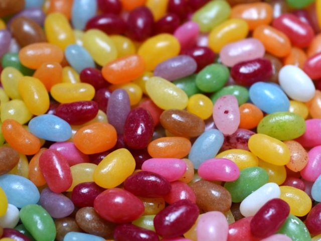 Kutyakaja és záptojás ízű cukorka? A Jelly Bean kihívás megunhatatlan